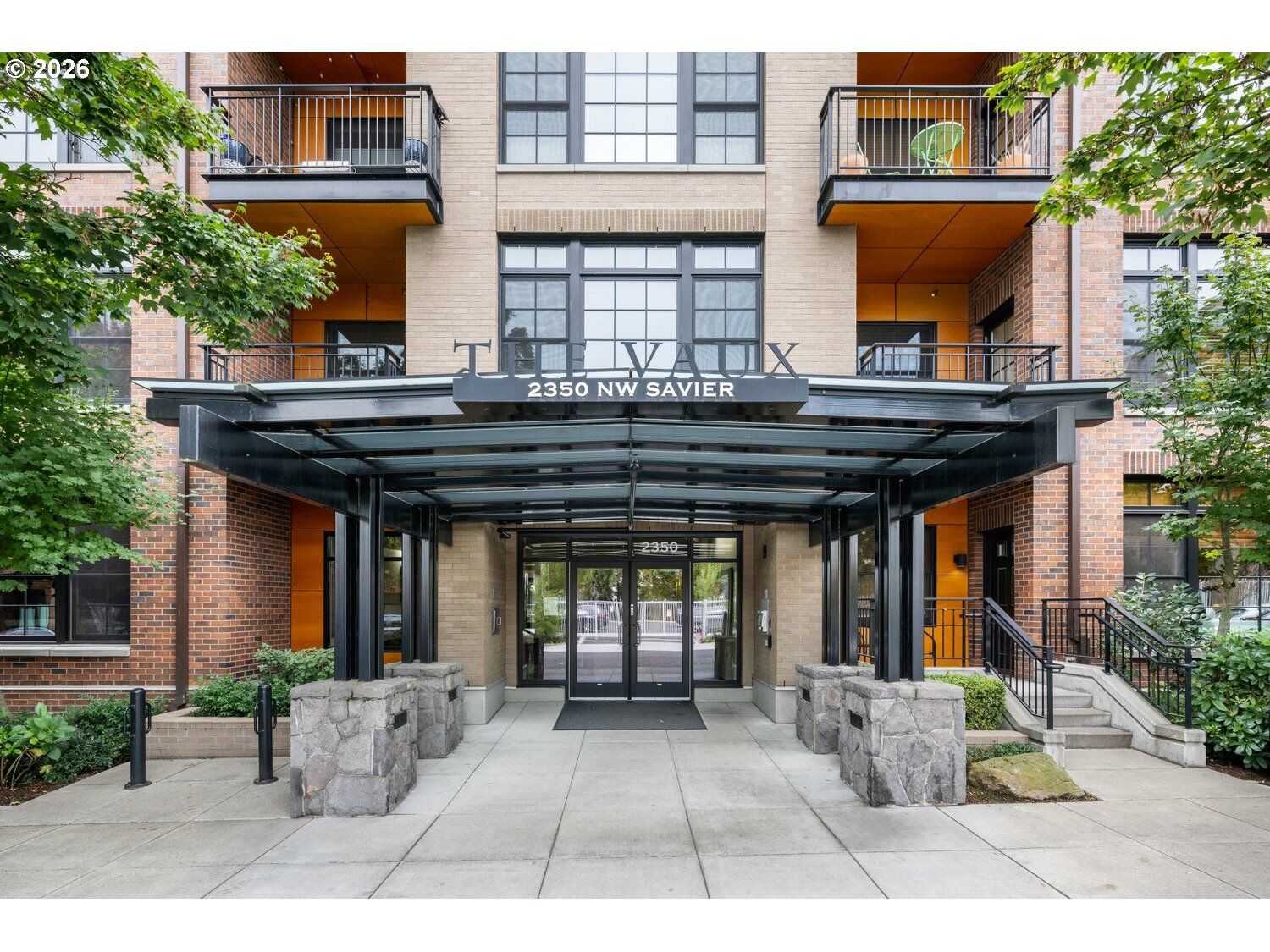 Property Photo:  2350 NW Savier St 328  OR 97210 