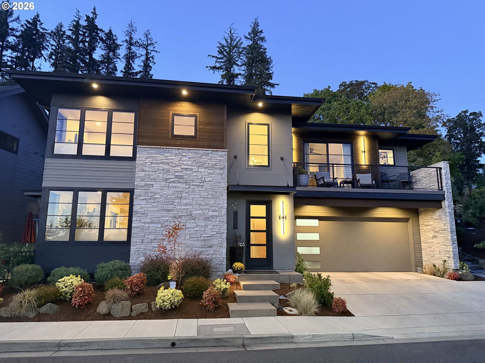 Property Photo:  1191 Lantern Ln  OR 97401 