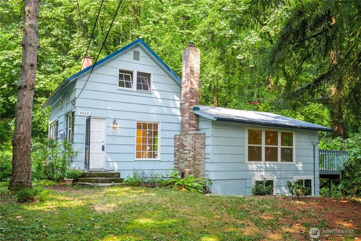Property Photo:  4420 S 200th Street  WA 98032 
