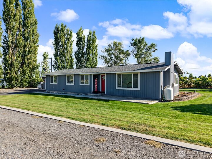 Property Photo: 3022 Arrow Place NE WA 98837