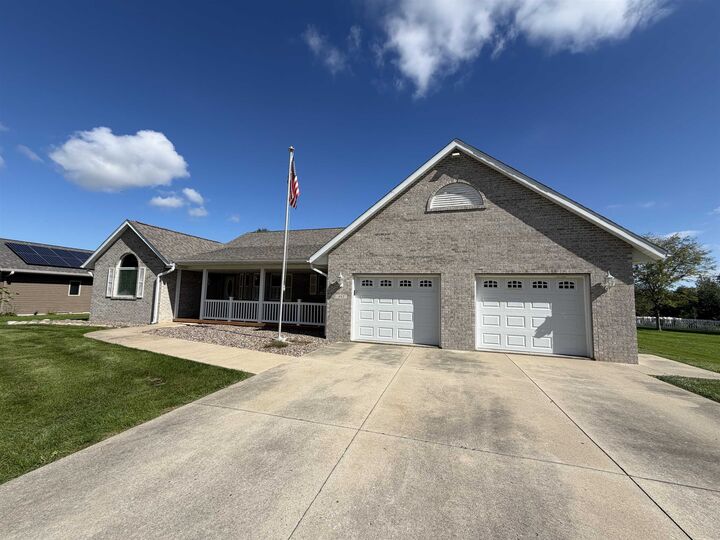 Property Photo:  485 Lions Dr  IL 61048 