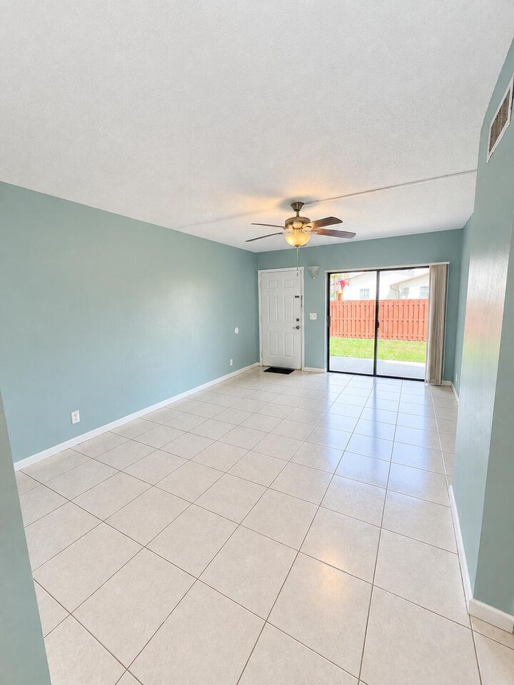 Property Photo:  3253 NW 104th Avenue  FL 33065 