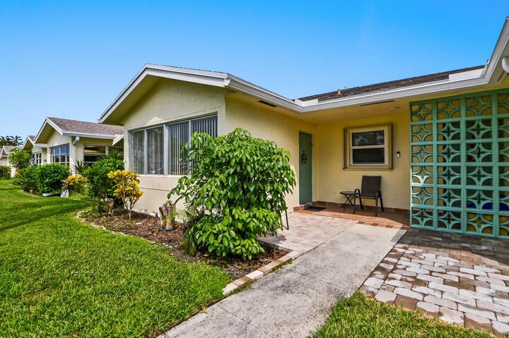 Property Photo:  5265 Lakefront Boulevard C  FL 33484 