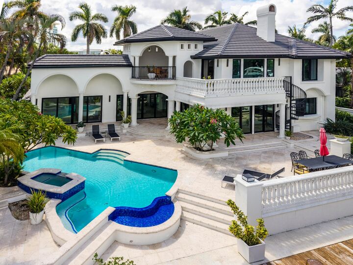 Property Photo:  2561 Lucille Drive  FL 33316 
