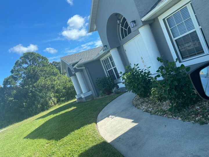 Property Photo:  854 SW Paar Drive  FL 34953 