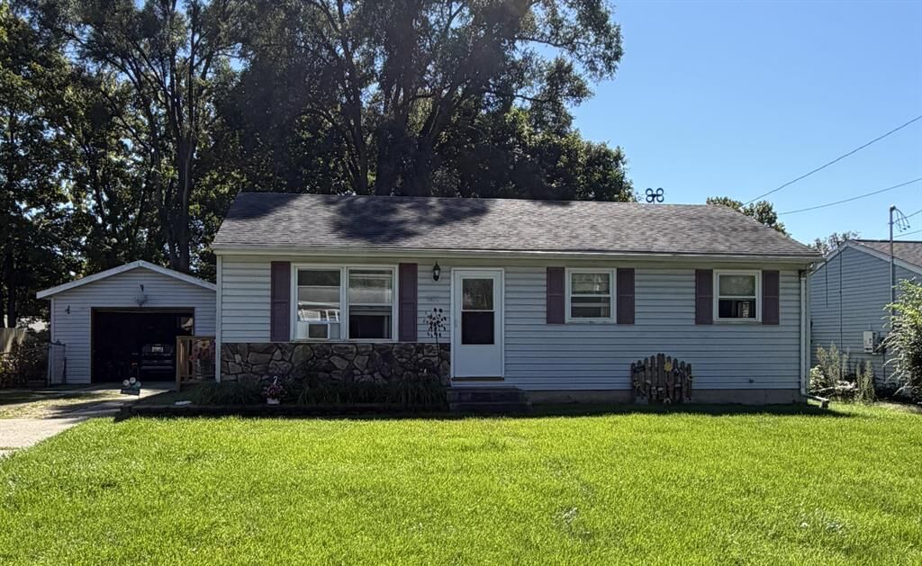 Property Photo: 5618 Lantana Avenue MI 49048