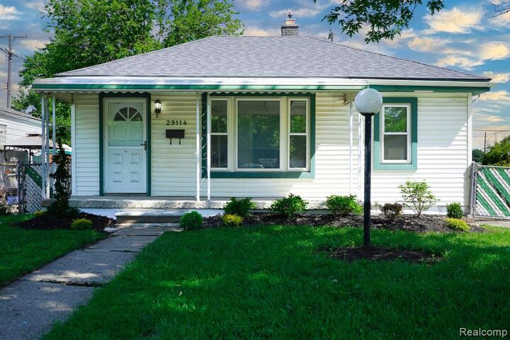 Property Photo: 29114 Richard Street MI 48186
