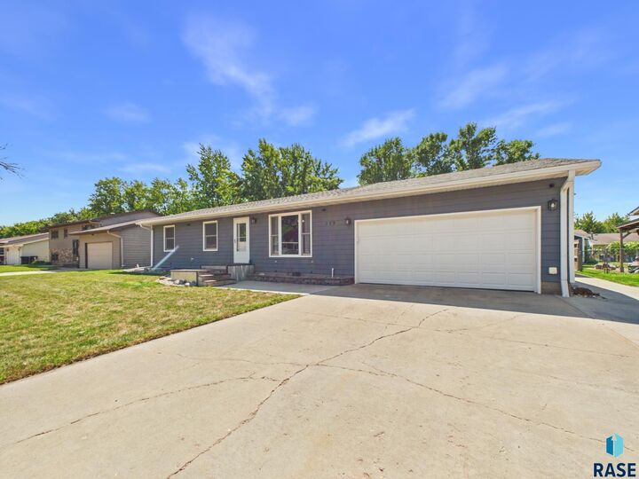 Property Photo:  209 W 7th St  SD 57033 