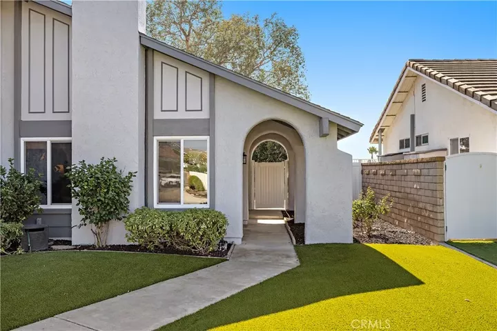 Property Photo:  27262 Via Burgos  CA 92691 