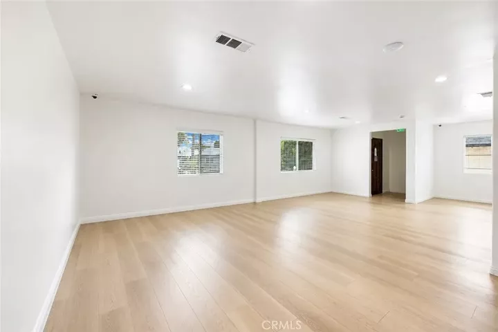 Property Photo:  7035 Calhoun Avenue  CA 91405 