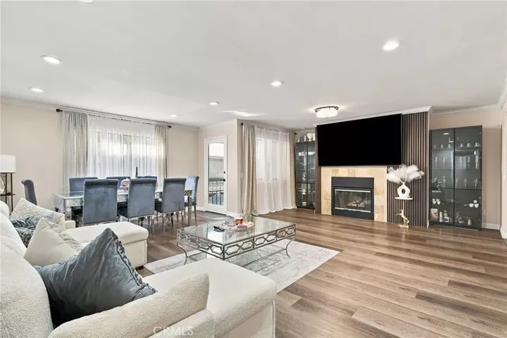 Property Photo:  330 Burchett 206  CA 91203 