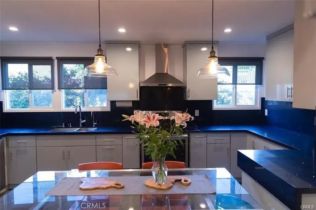 Property Photo:  1834 9th  CA 90404 