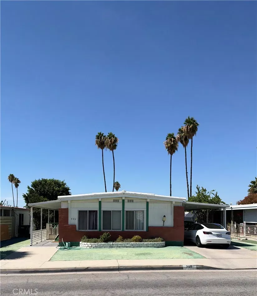 Property Photo:  765 S Lyon  CA 92543 