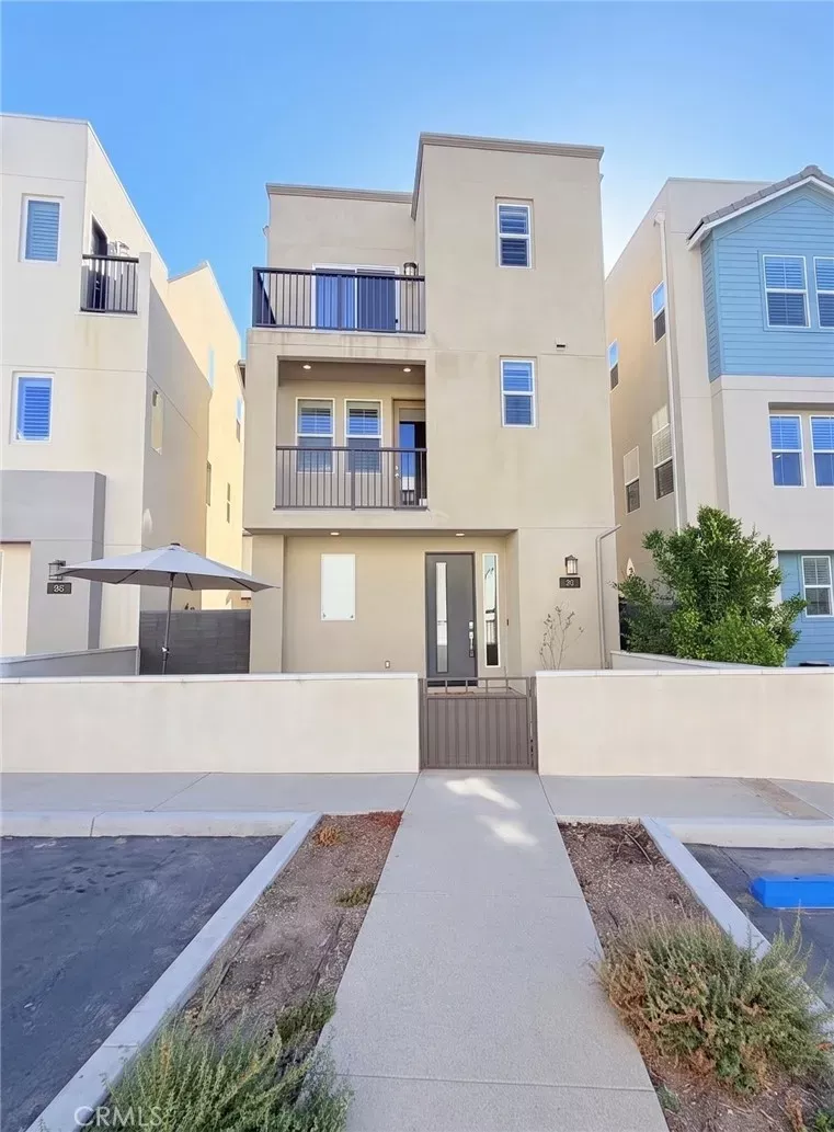 Property Photo:  35 Stetson Street  CA 92694 