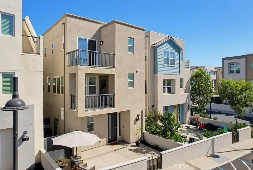 Property Photo: 35 Stetson Street CA 92694