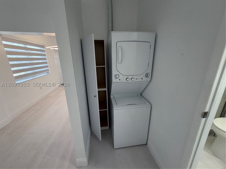 Property Photo:  230 Beacom Blvd 2  FL 33135 