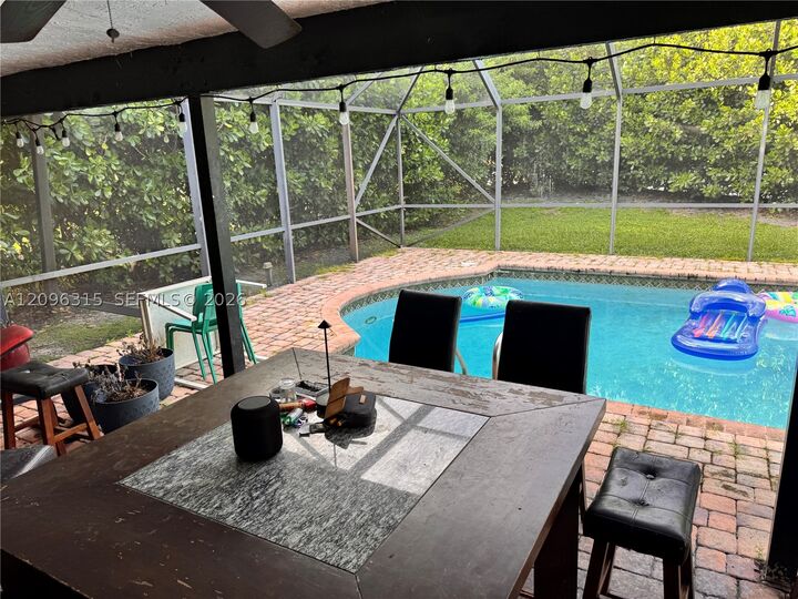 Property Photo:  8205 NW 80th St  FL 33321 