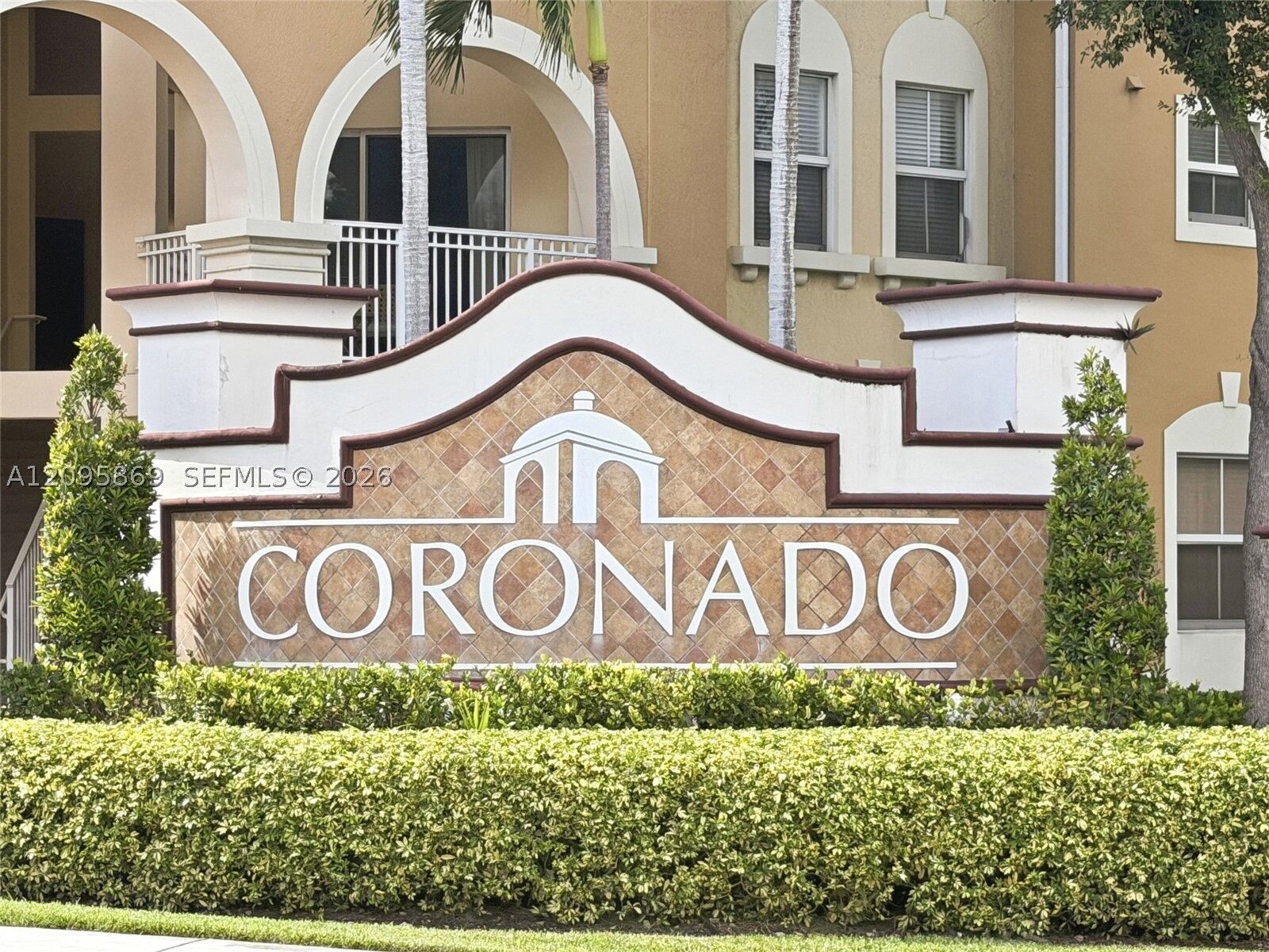 Property Photo:  10870 NW 88th Ter 214  FL 33178 