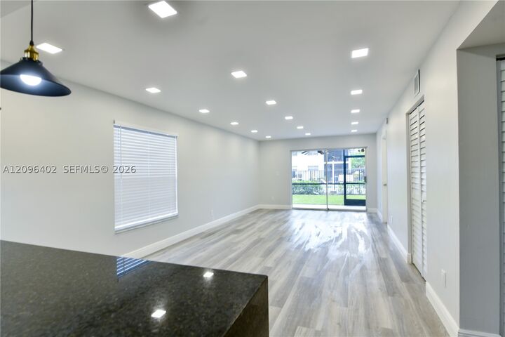Property Photo:  905 Southridge Rd 101B  FL 33444 