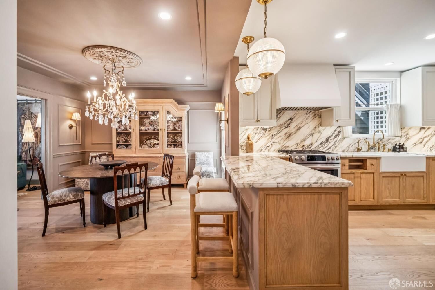 Property Photo: 1635 Chestnut Street CA 94123