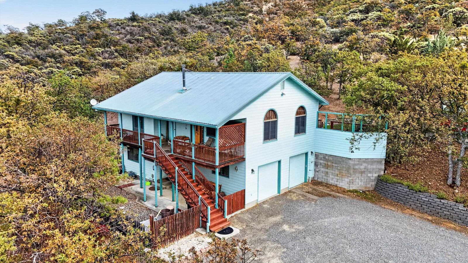 Property Photo:  1522 Oak Valley Drive  CA 96097 
