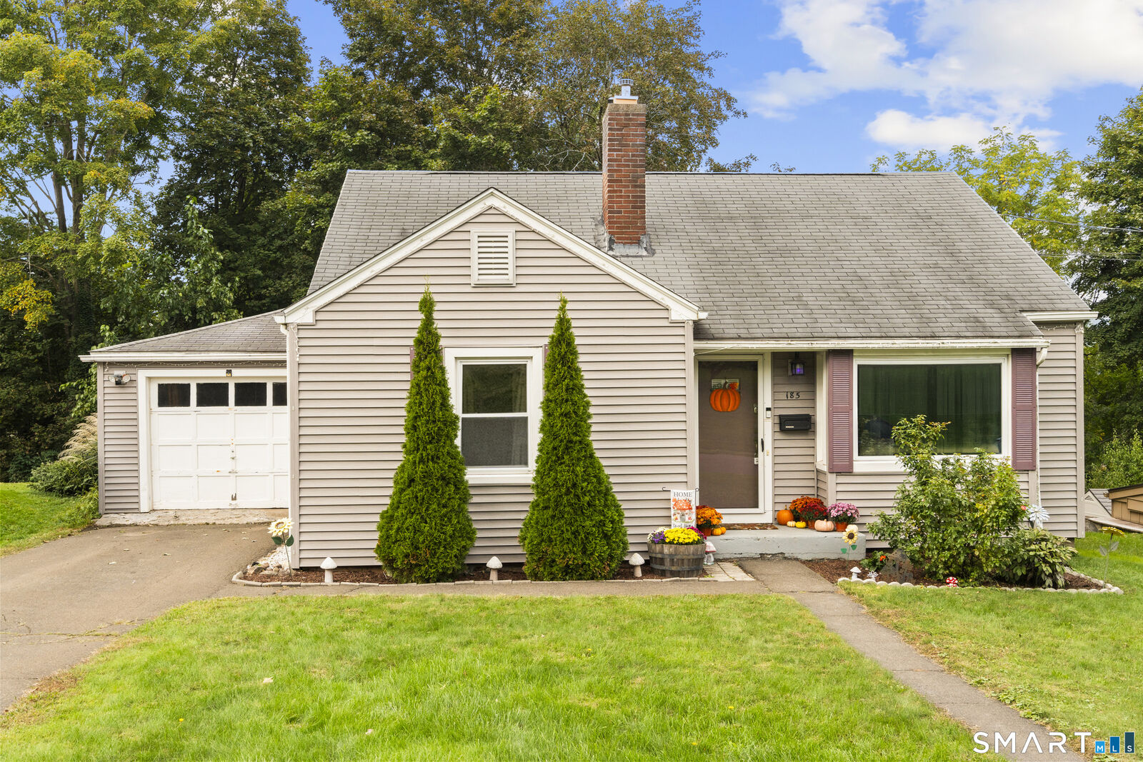 Property Photo: 185 Columbus Avenue CT 06451