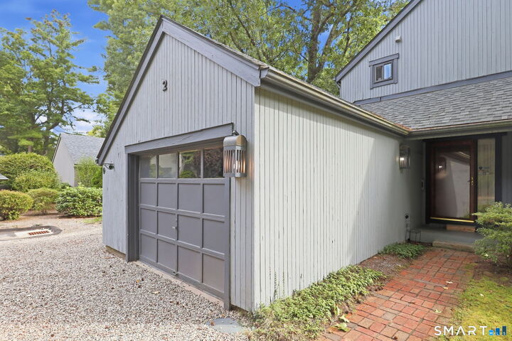Property Photo:  2 Pond Circle 2  CT 06001 
