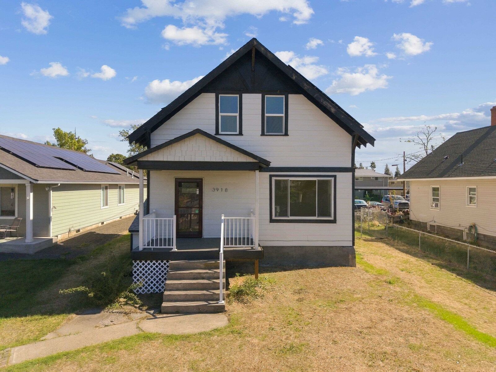 Property Photo:  3918 N Maple St  WA 99205 