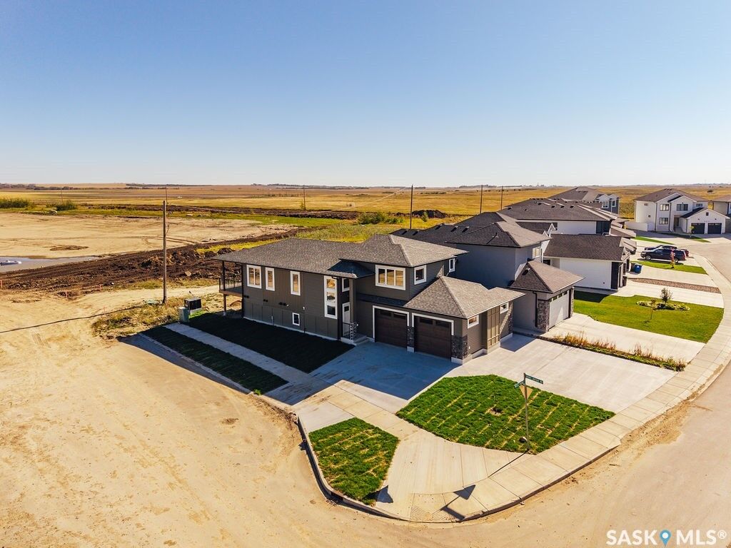 Property Photo:  492 Woolf Bend  SK S7W 1E4 