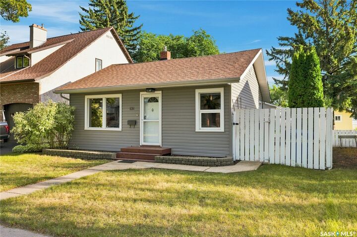Property Photo:  131 112th Street W  SK S7N 1V1 
