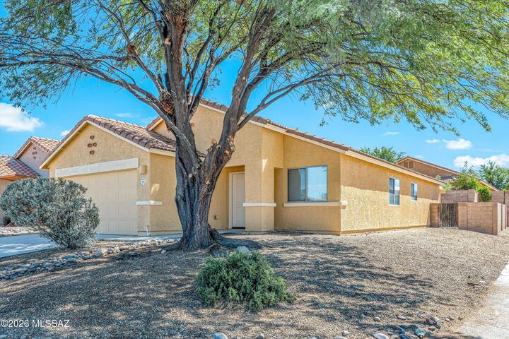 Property Photo:  91 W James L Sullivan Street  AZ 85641 