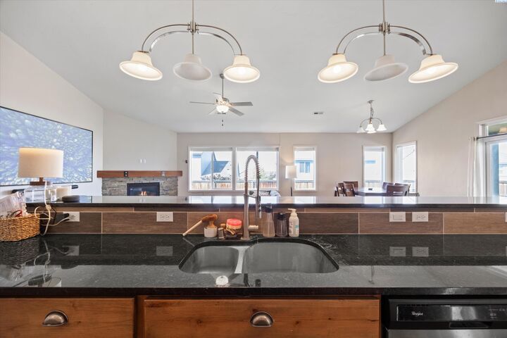 Property Photo:  1327 N Oklahoma Pl  WA 99336 
