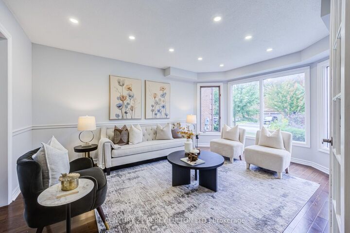 Property Photo:  8 Sayor Drive  ON L1T 3K2 