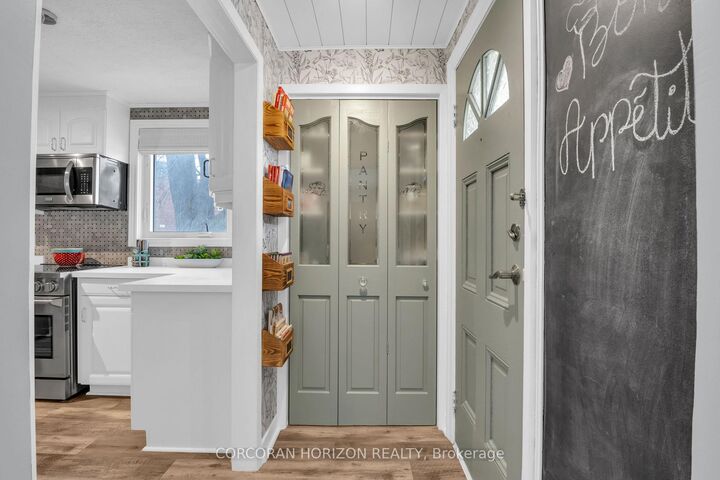 Property Photo:  296 Weber Street E  ON N2H 1G2 