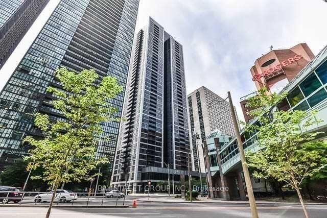 Property Photo:  28 Ted Rogers Way Ph05  ON M4Y 2W7 