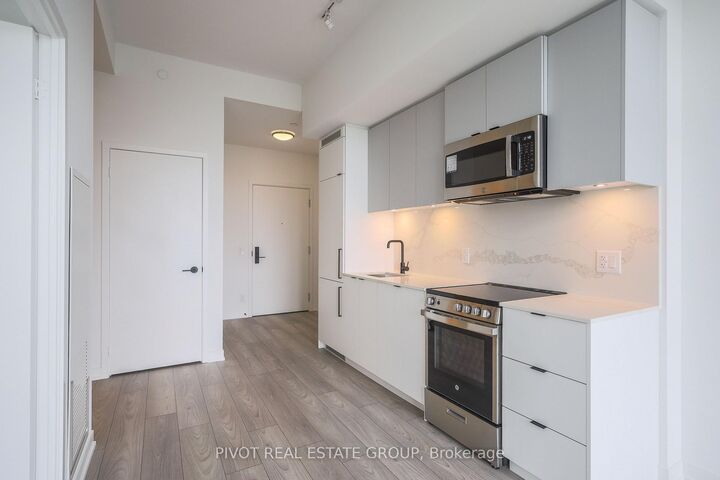 Property Photo: 285 Dufferin Street 1406 ON M6K 0J2