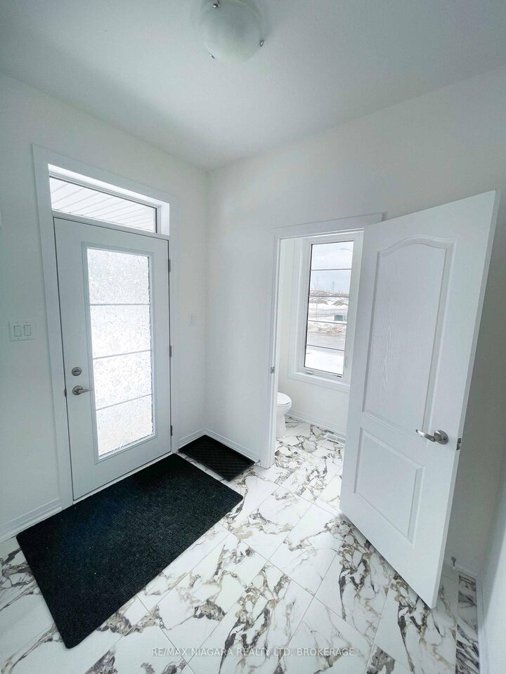 Property Photo:  15 Peach Street 23  ON L2V 0K1 