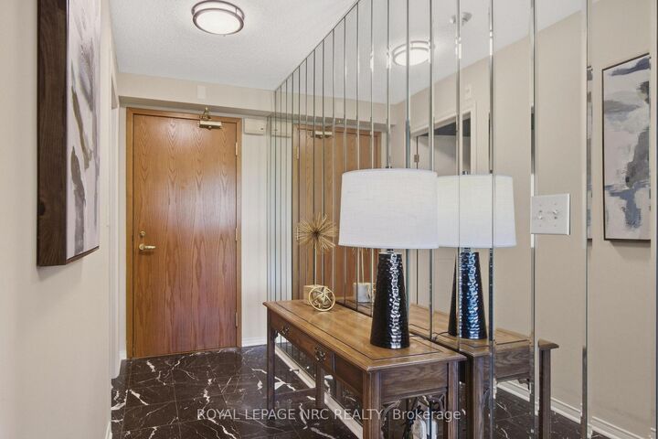 Property Photo:  3 Towering Heights Boulevard 404  ON L2T 4A4 