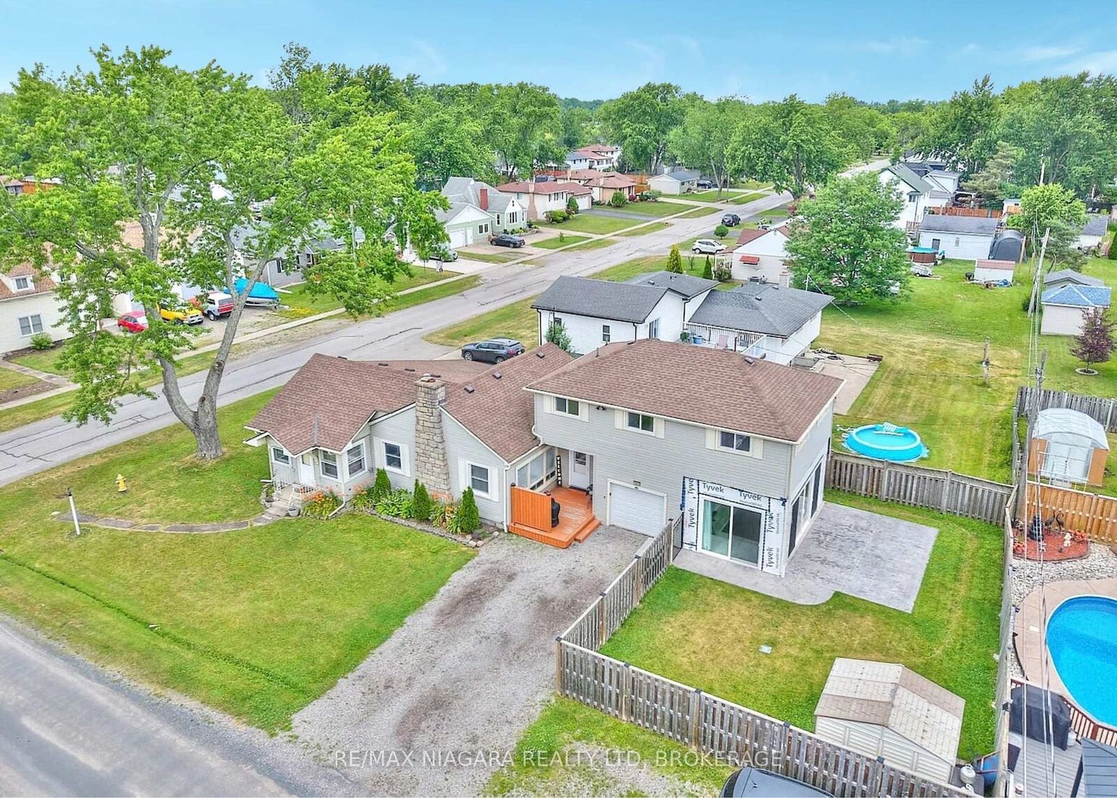 Property Photo:  1444 Lakehurst Avenue  ON L2A 3A3 