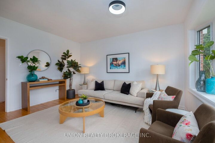 Property Photo:  28 Singleton Road  ON M1R 1H9 