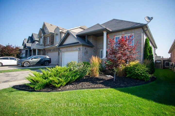 Property Photo:  48 Nightingale Drive  ON N3T 0G3 