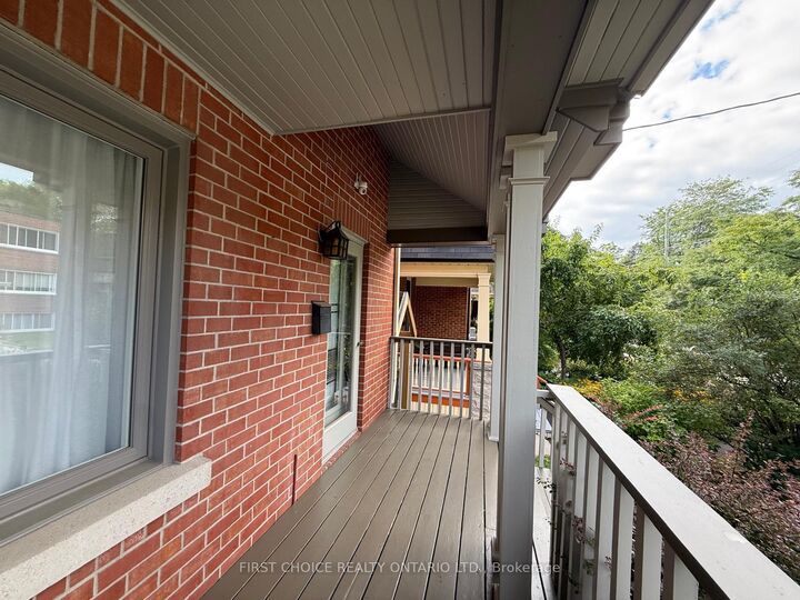 Property Photo:  31 Russell Avenue W 6  ON K1N 7W9 