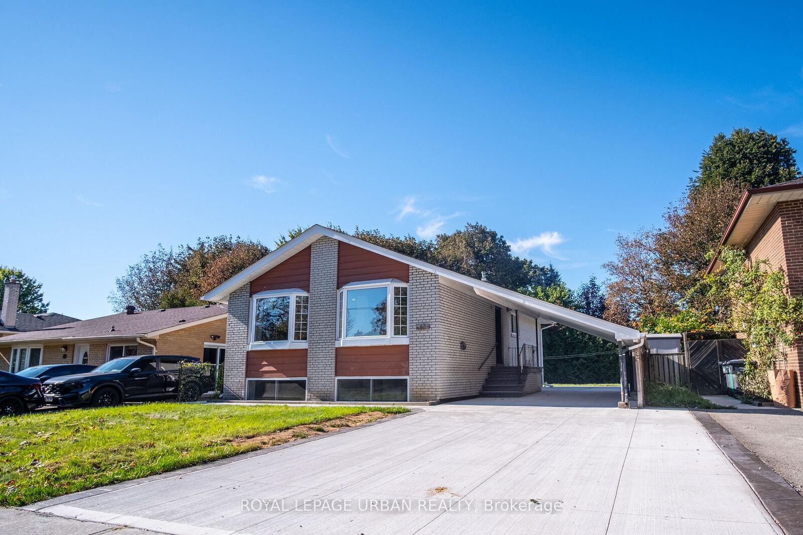Property Photo:  67 Campbell Drive Upper  ON L6X 2H8 