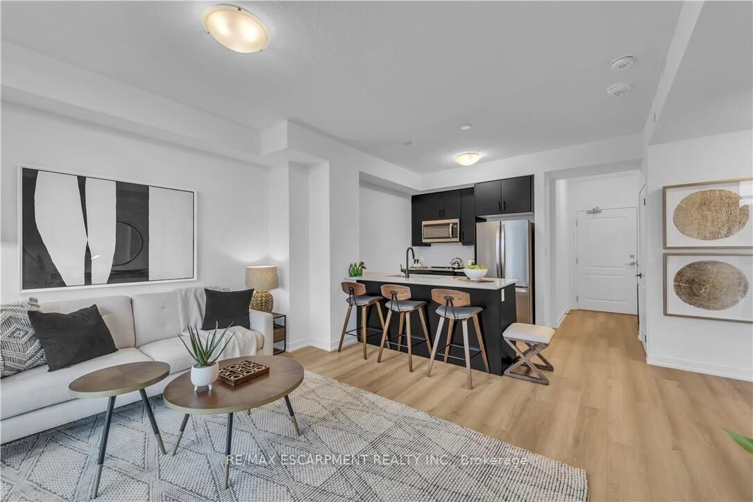 Property Photo:  10 Mallard Trail 237  ON L8B 2A7 