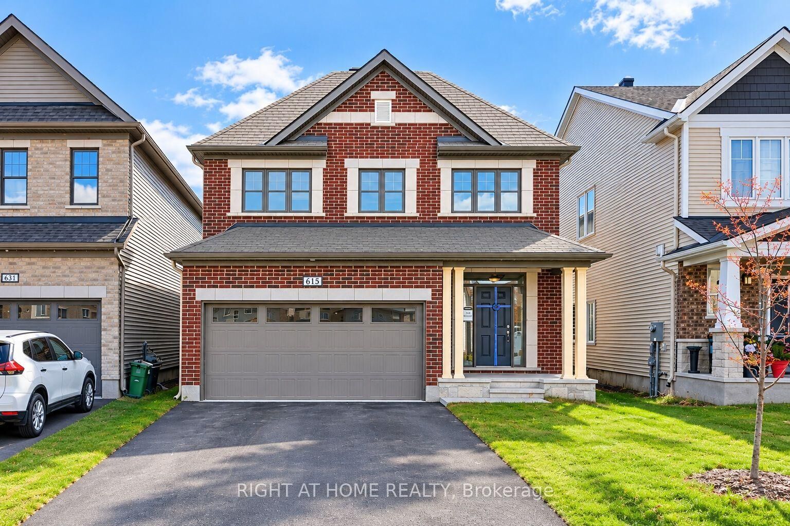 Property Photo:  615 Cygnus Street  ON K2J 7A9 