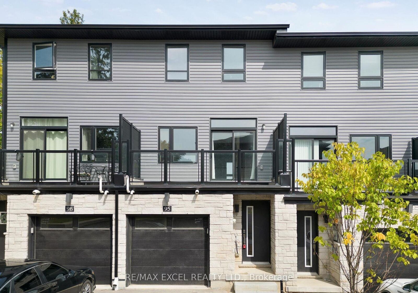 Property Photo:  51 Sparrow Avenue 95  ON N1T 2E2 
