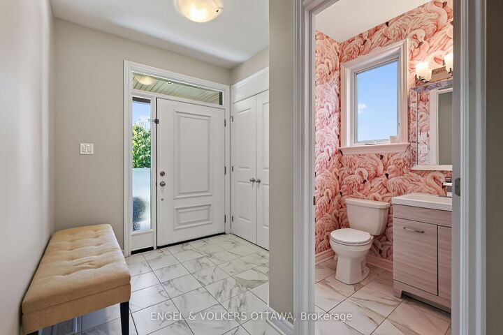 Property Photo:  715 Bunchberry Way  ON K1T 0J8 