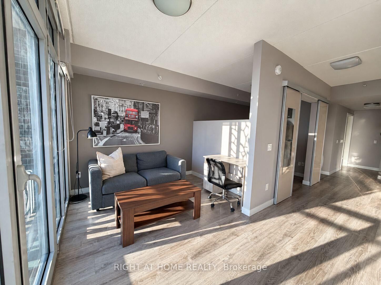 Property Photo: 250 Albert Street 713 ON N2L 0H5