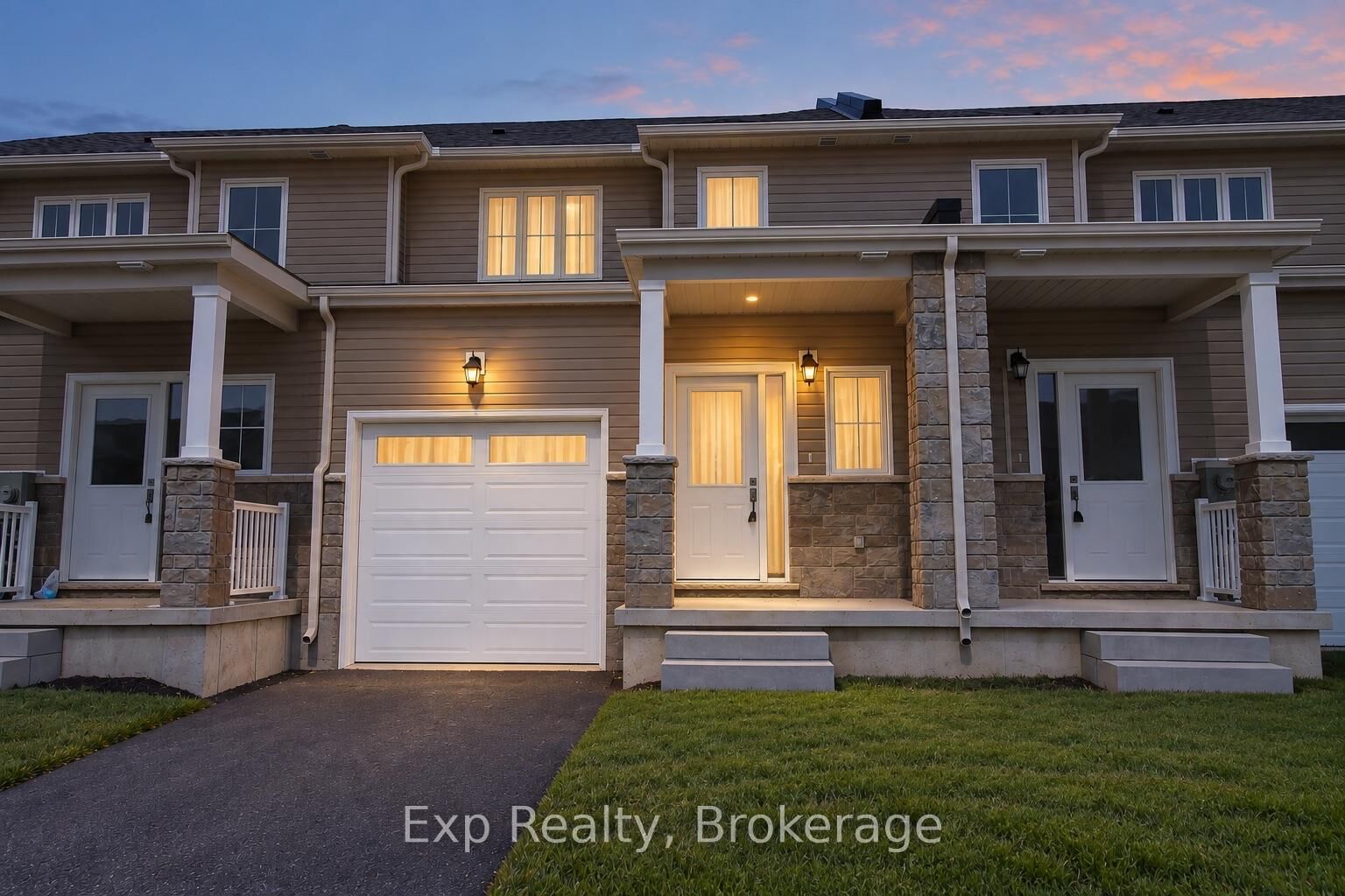 Property Photo:  39 Lincoln Drive  ON K8N 0T7 