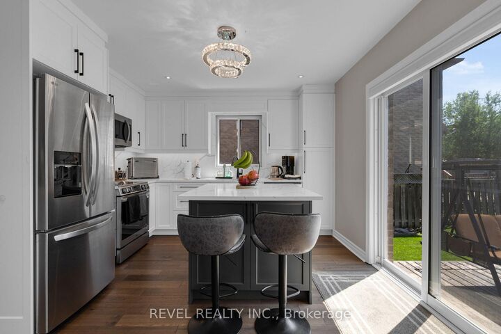 Property Photo:  69 Stephanie Lane  ON L4N 0V9 